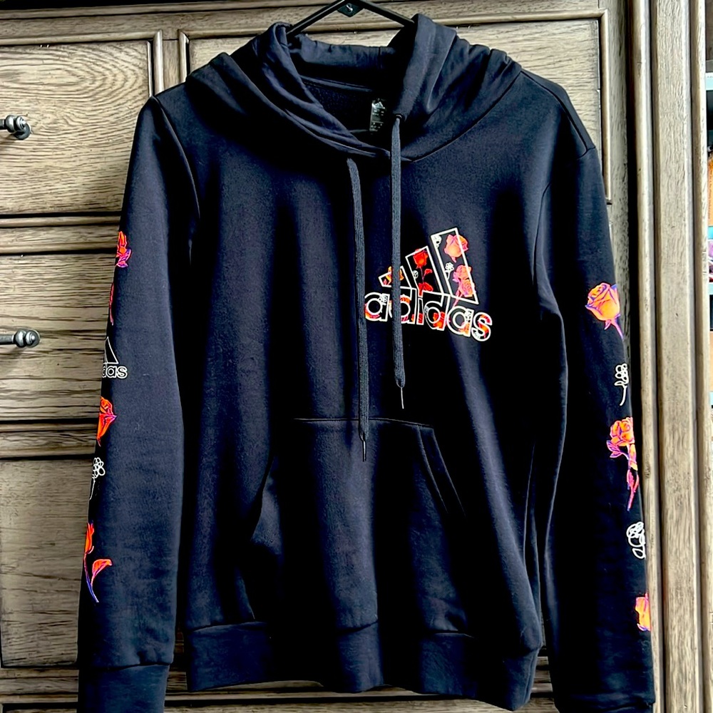 Women’s Adidas XS pullover hoodie
